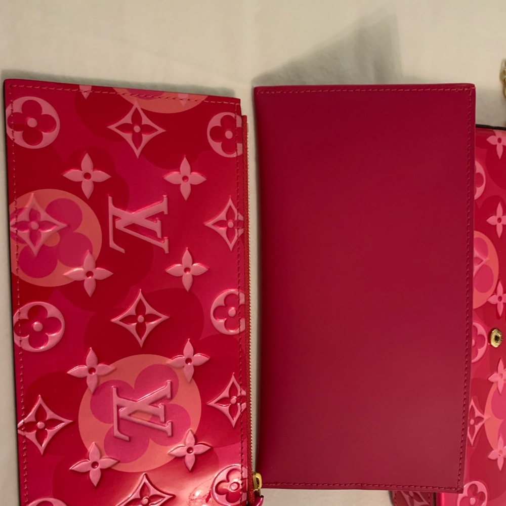 Louis Vuitton Valentines Day Vernis Pouchette Felicie - Picture 5 of 15